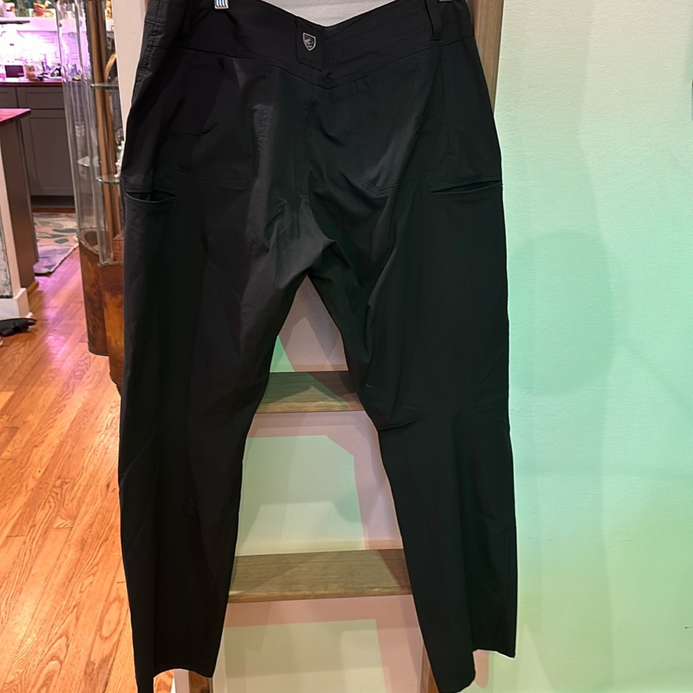 Nearly new KUHL pants